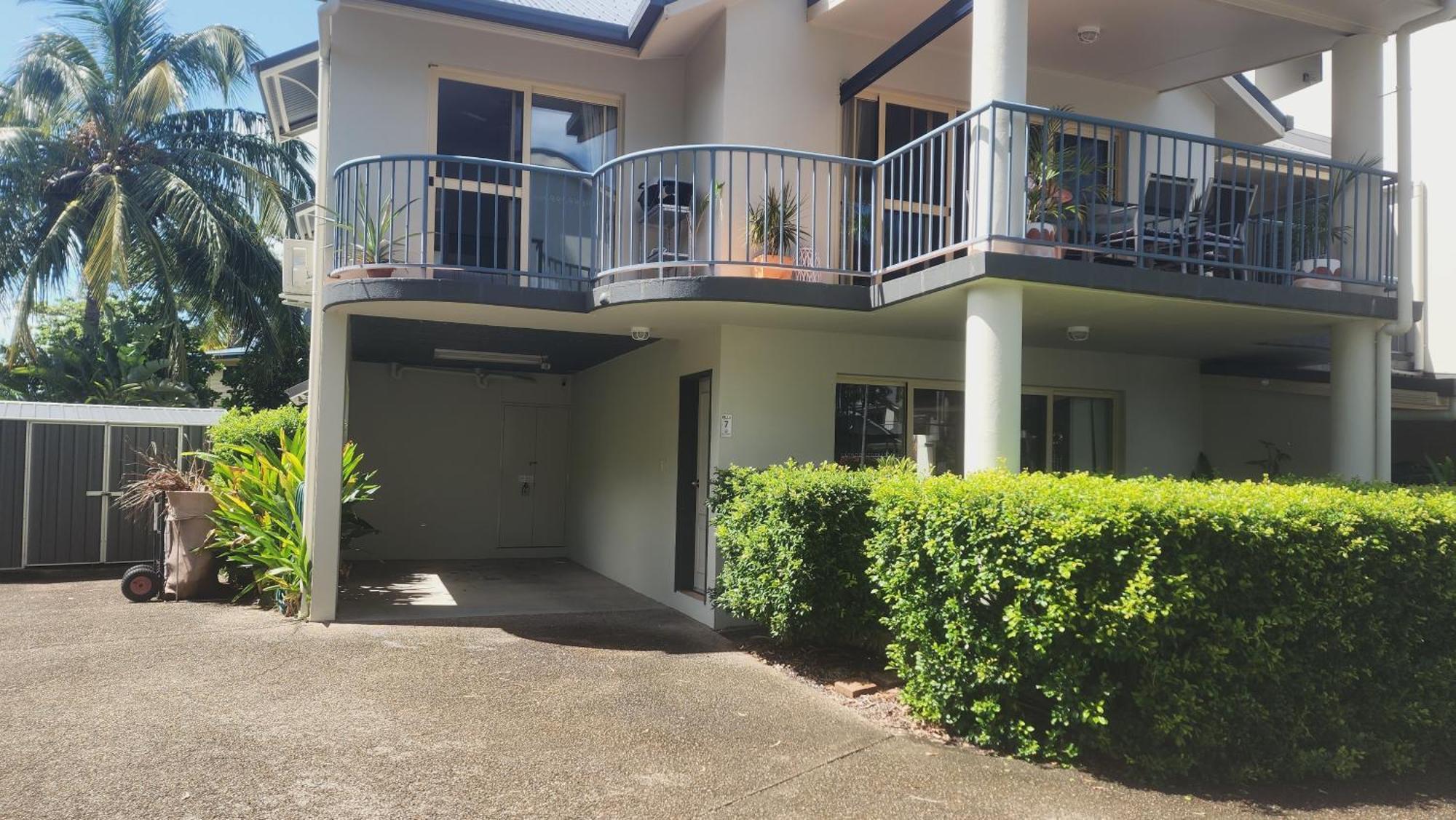 La Villa At Beach Court Airlie Beach Exterior foto